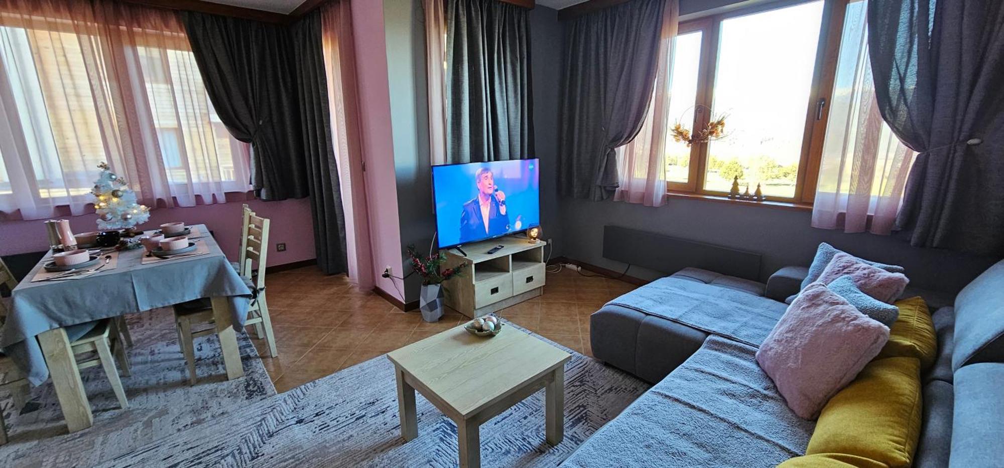 Green Peaks Suite In Pirin Golf & County Club 拉兹洛格 外观 照片