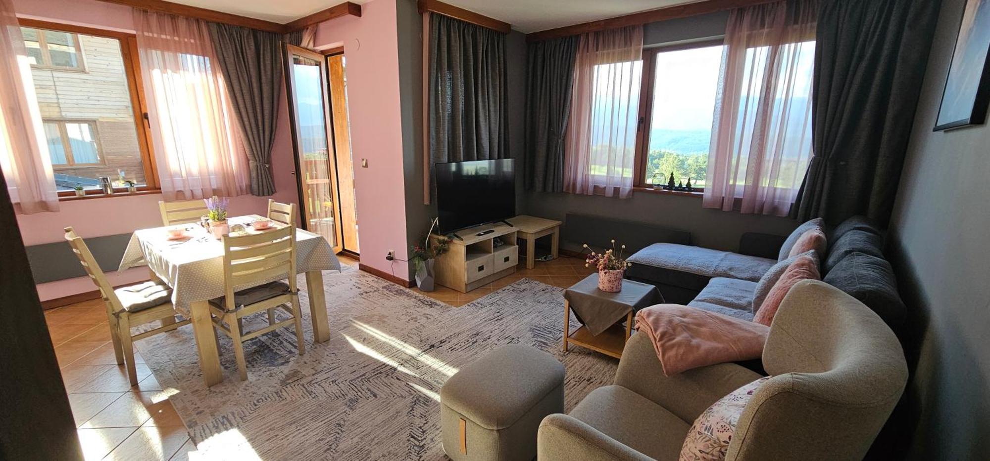 Green Peaks Suite In Pirin Golf & County Club 拉兹洛格 外观 照片